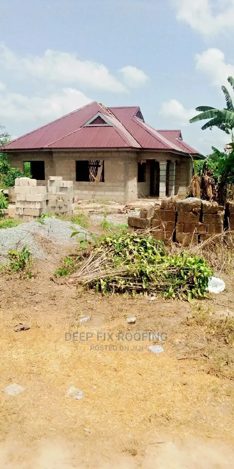 Professional Carpenter for Roofing and Trusses Works.