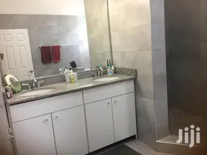 Furnished 5bdrm House in Tema Metropolitan for Sale