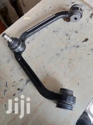 Ford Explorer 1998 V6 4.0L Upper Arm