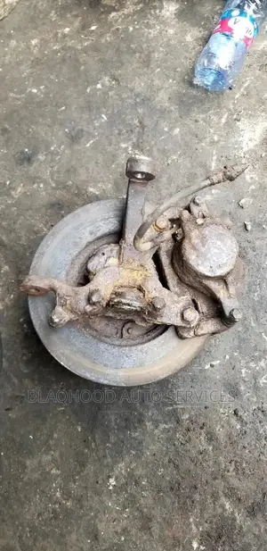 Toyota Fish Front Hub 2x4 Available