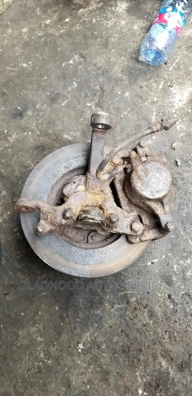 Toyota Fish Front Hub 2x4 Available
