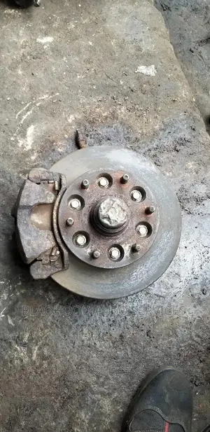 Toyota Fish Front Hub 2x4 Available
