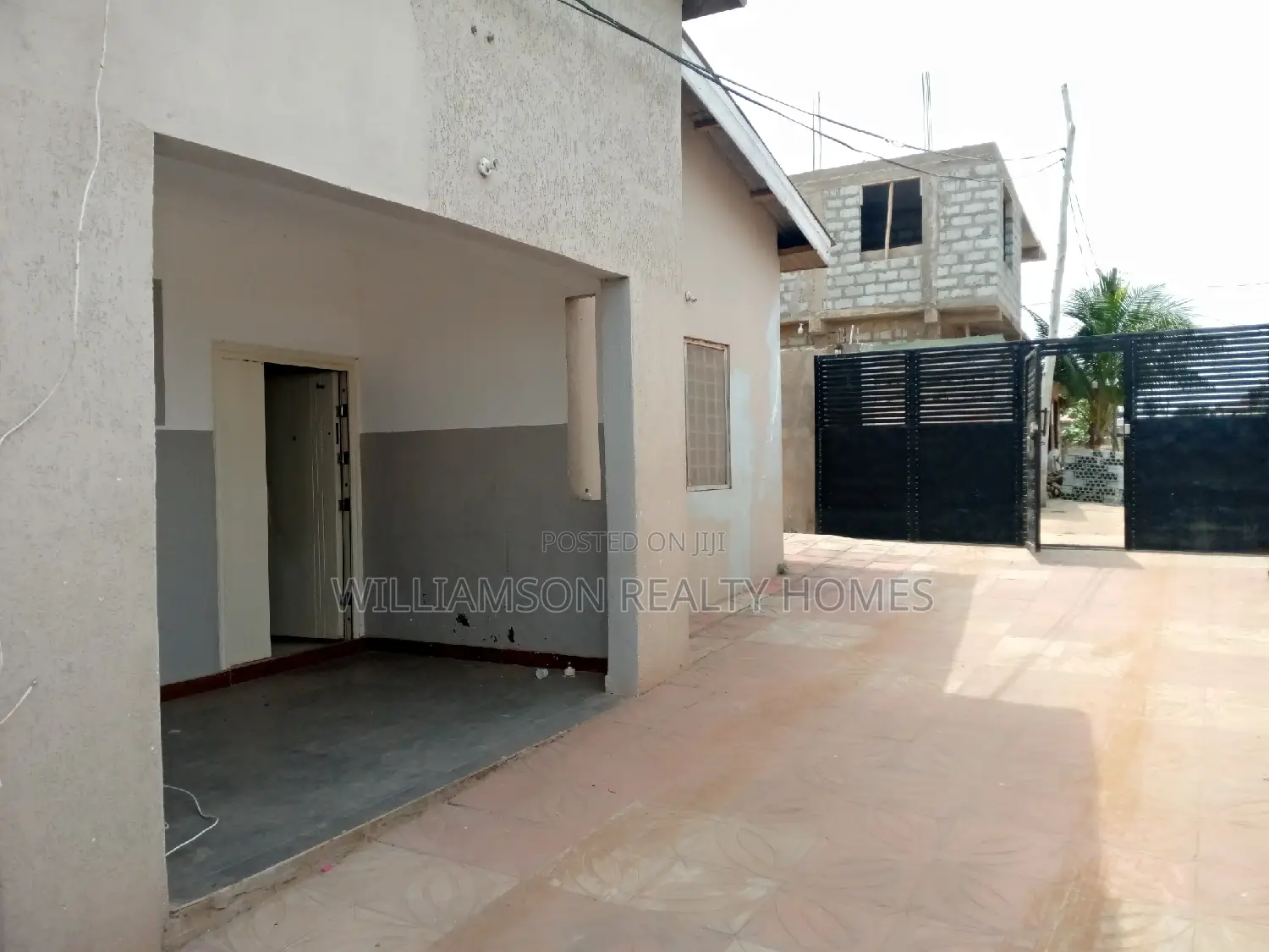2bdrm House in Hfc Estate Area, for rent