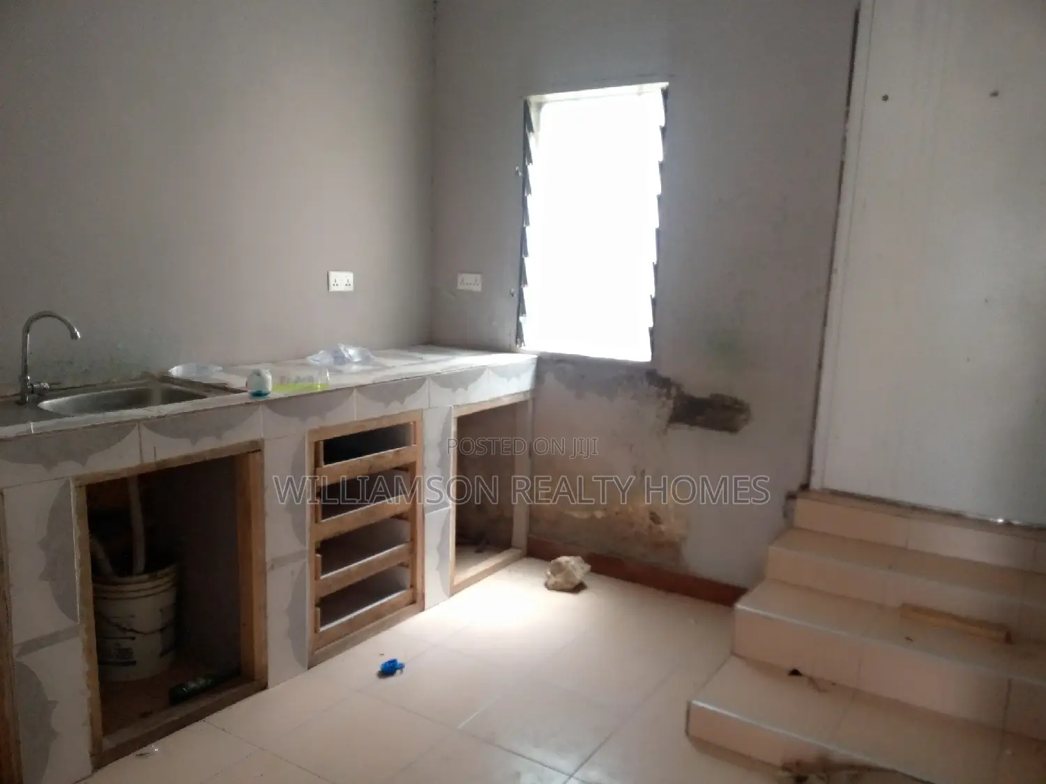 2bdrm House in Hfc Estate Area, for rent