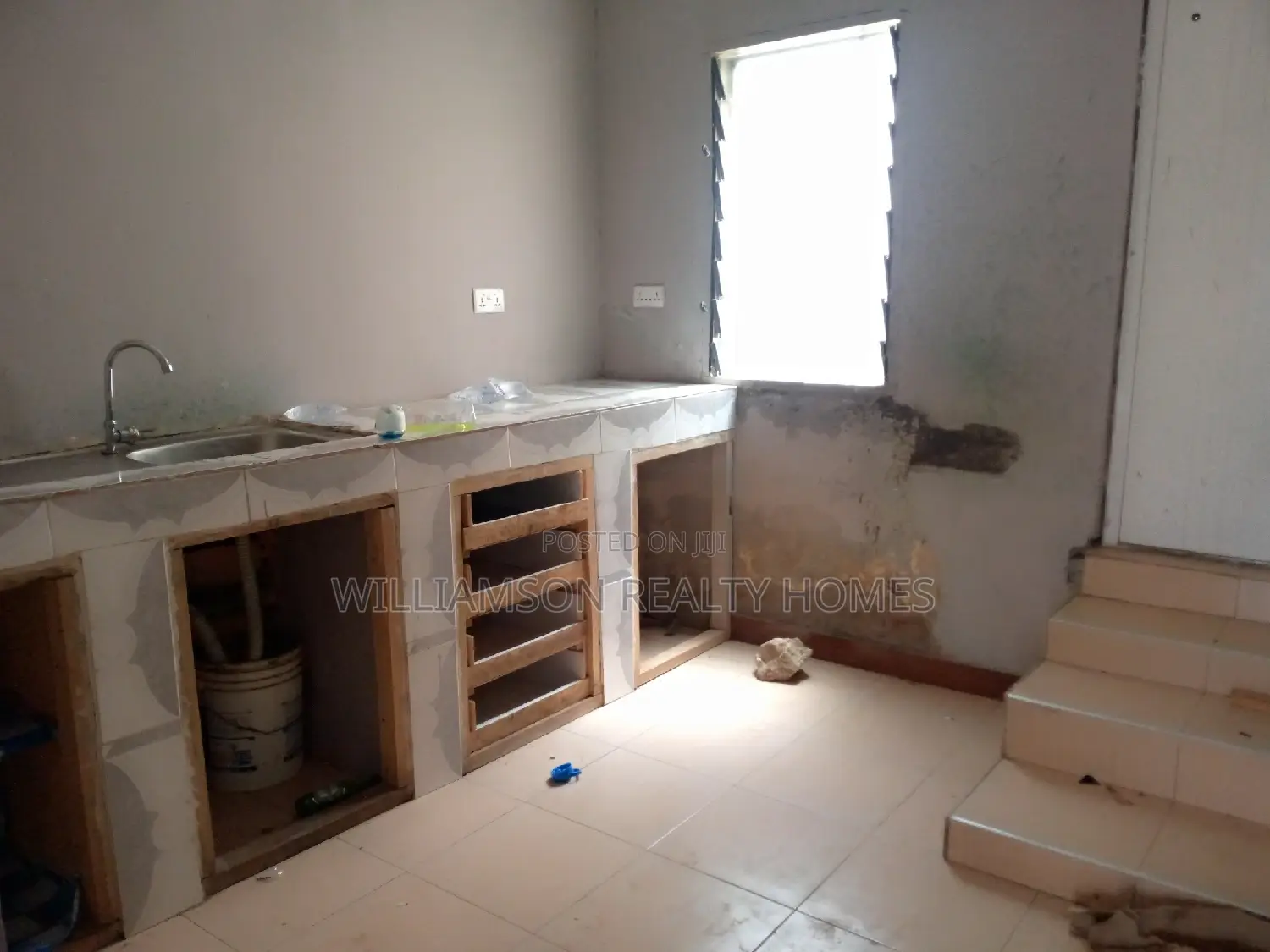 2bdrm House in Hfc Estate Area, for rent
