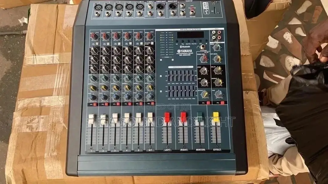 Yamaha 6-channel Mixer With In-built Amplifier