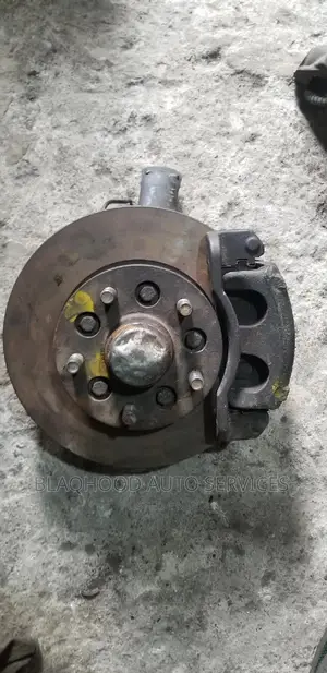 Hyundai H200 Front Hub Available
