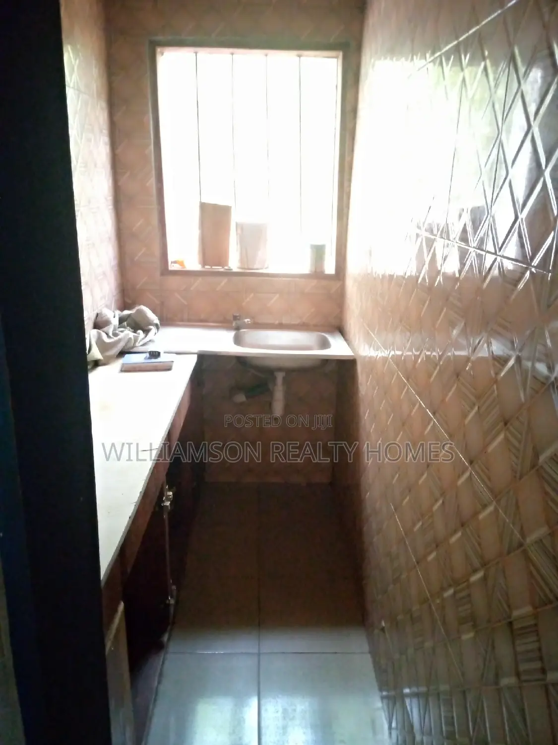 1bdrm Apartment in Hfc Estate Area, Spintex for rent