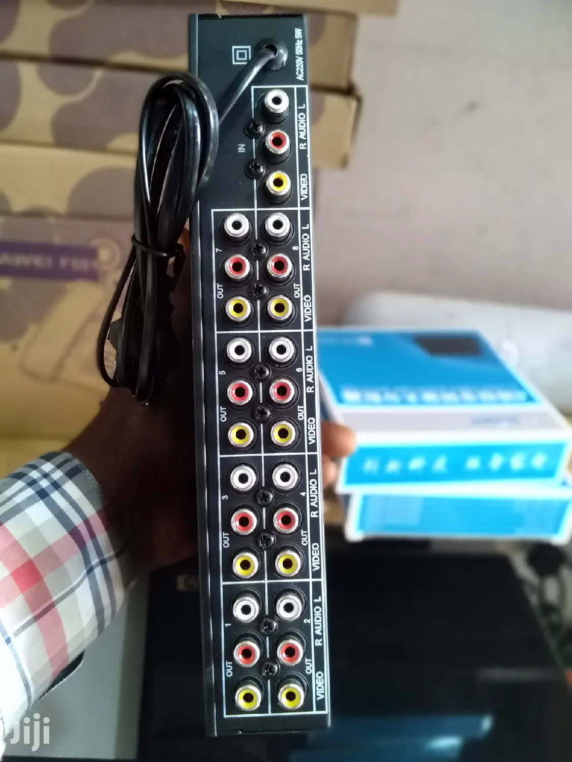 8 Way Video Amp Splitter