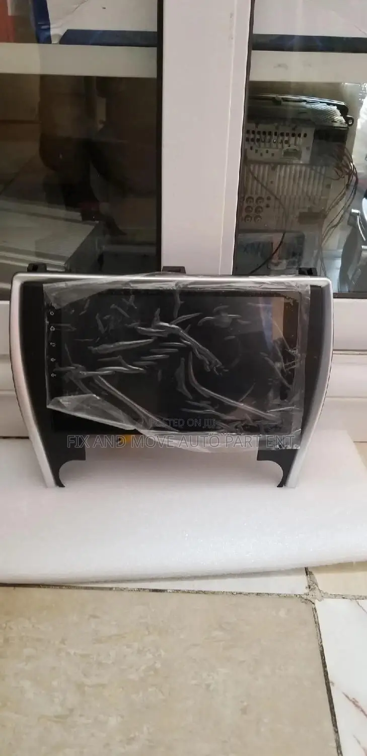 Toyota Camry 2016 Android System Available