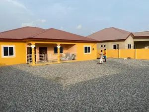 5bdrm House in De-Icons Real Estate, Awutu Senya East Municipal