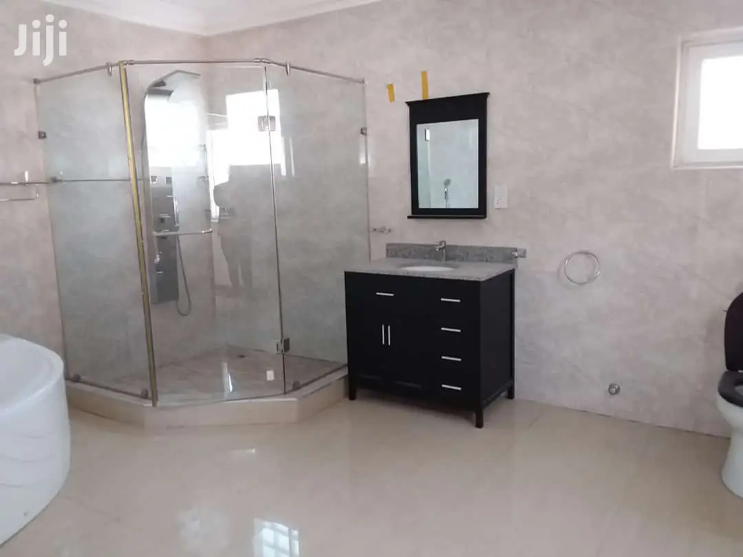 3bdrm House in Bronko Housing, Accra Metropolitan for rent