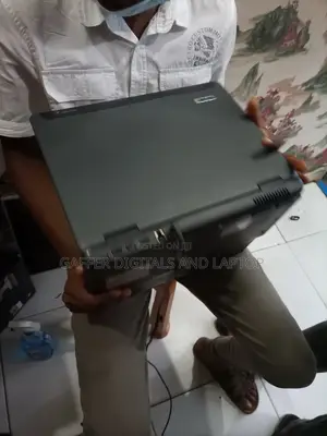 Laptop Acer AS5755 4GB Intel Core 2 Duo HDD 250GB
