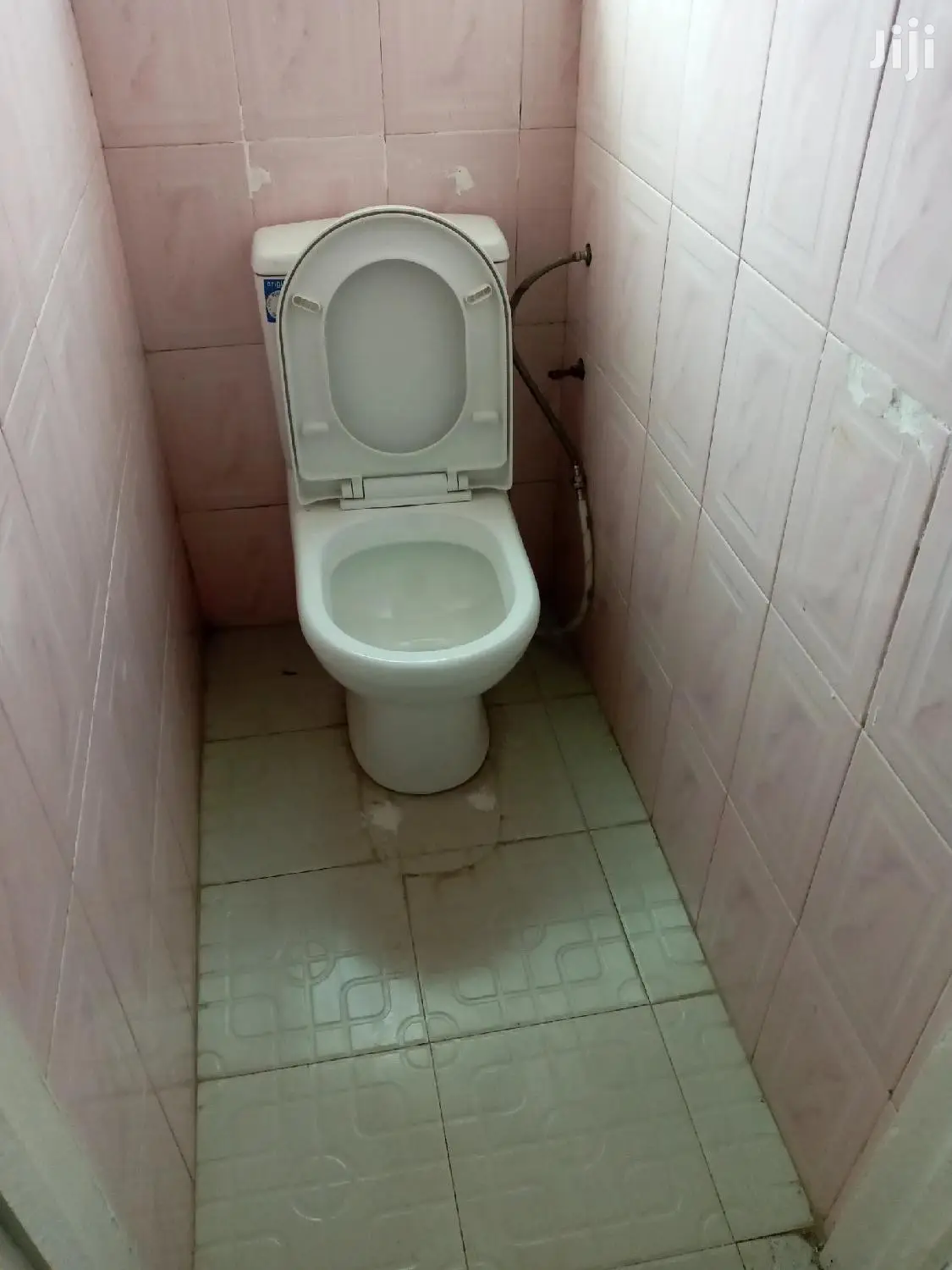 Fantastic 2-Bedroom S/C Apartment Dansoman