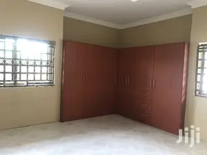 3 Bedrooms House for Rent at Spintex