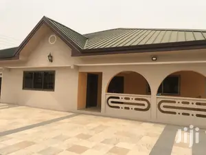 3 Bedrooms House for Rent at Spintex