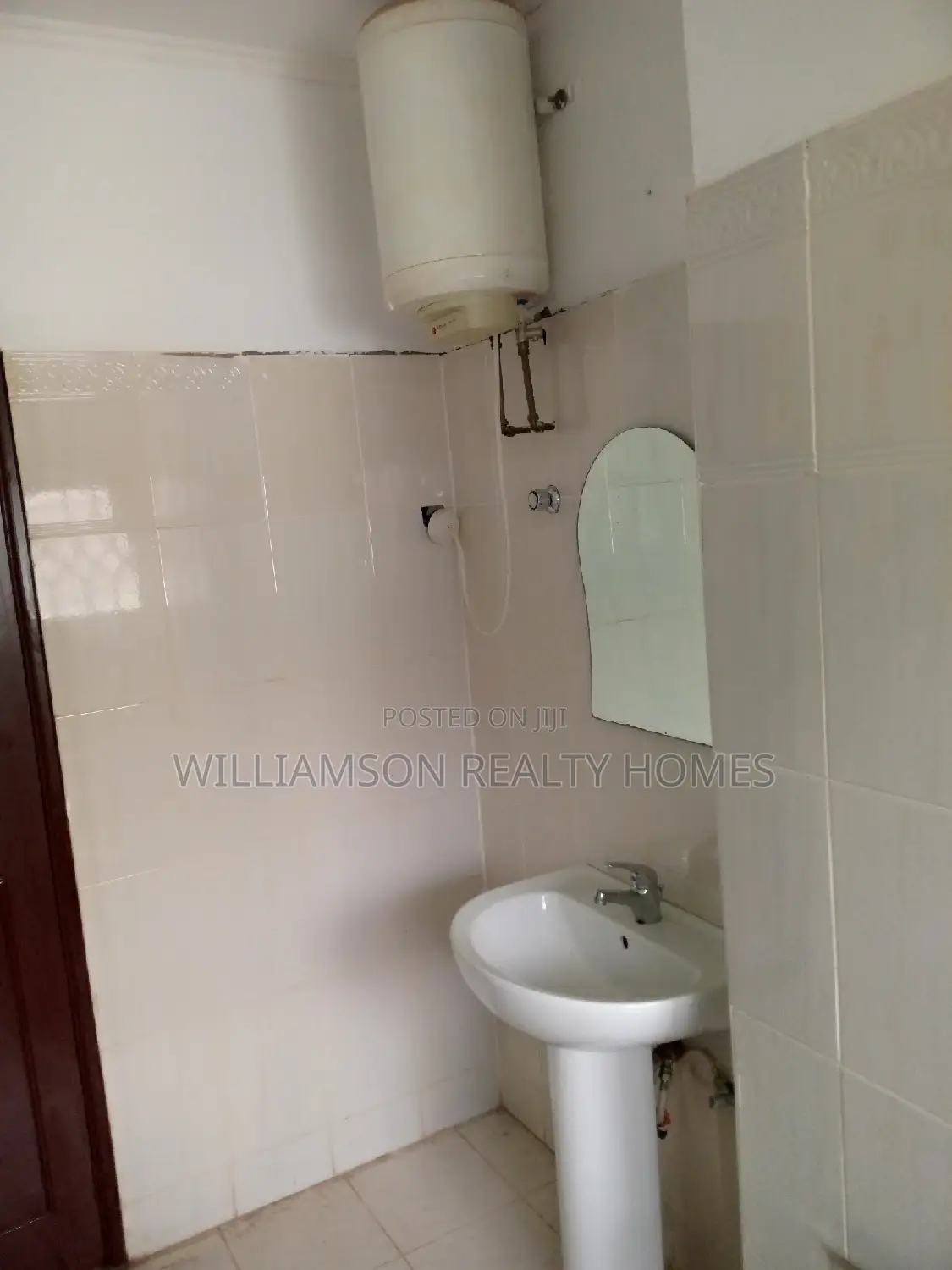 4bdrm Duplex in Devtraco Estate, Spintex for rent