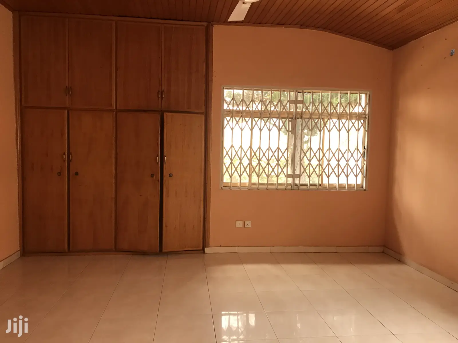 4 Bedrooms House for Rent at Community 18