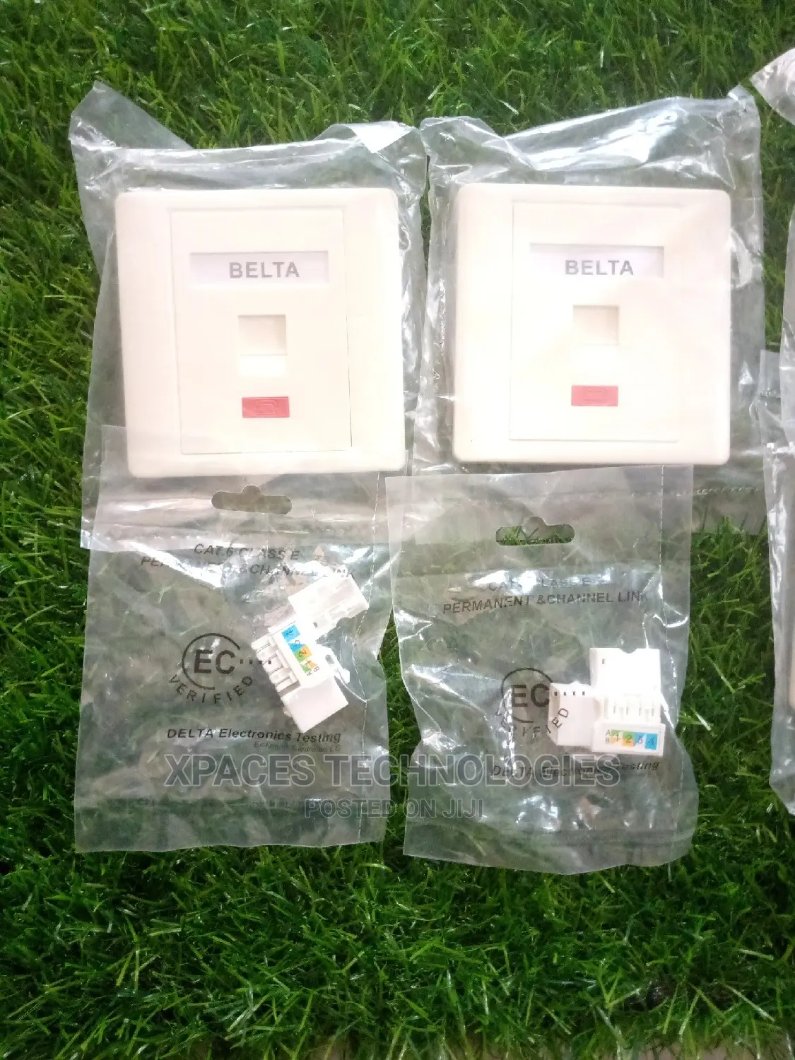 Single Port Faceplate With CAT6 Rj45 Keystone Jack