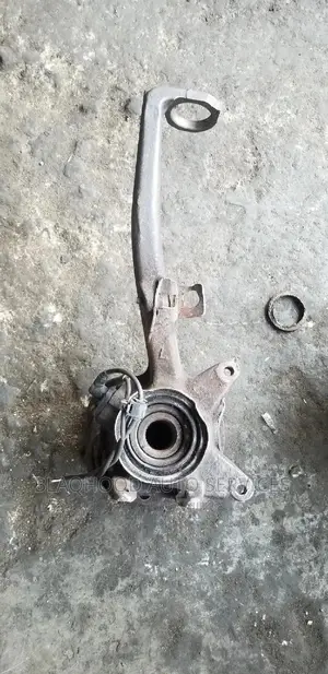 Toyota 4runner (Limited) FREE HUB With Hanger Pole Available