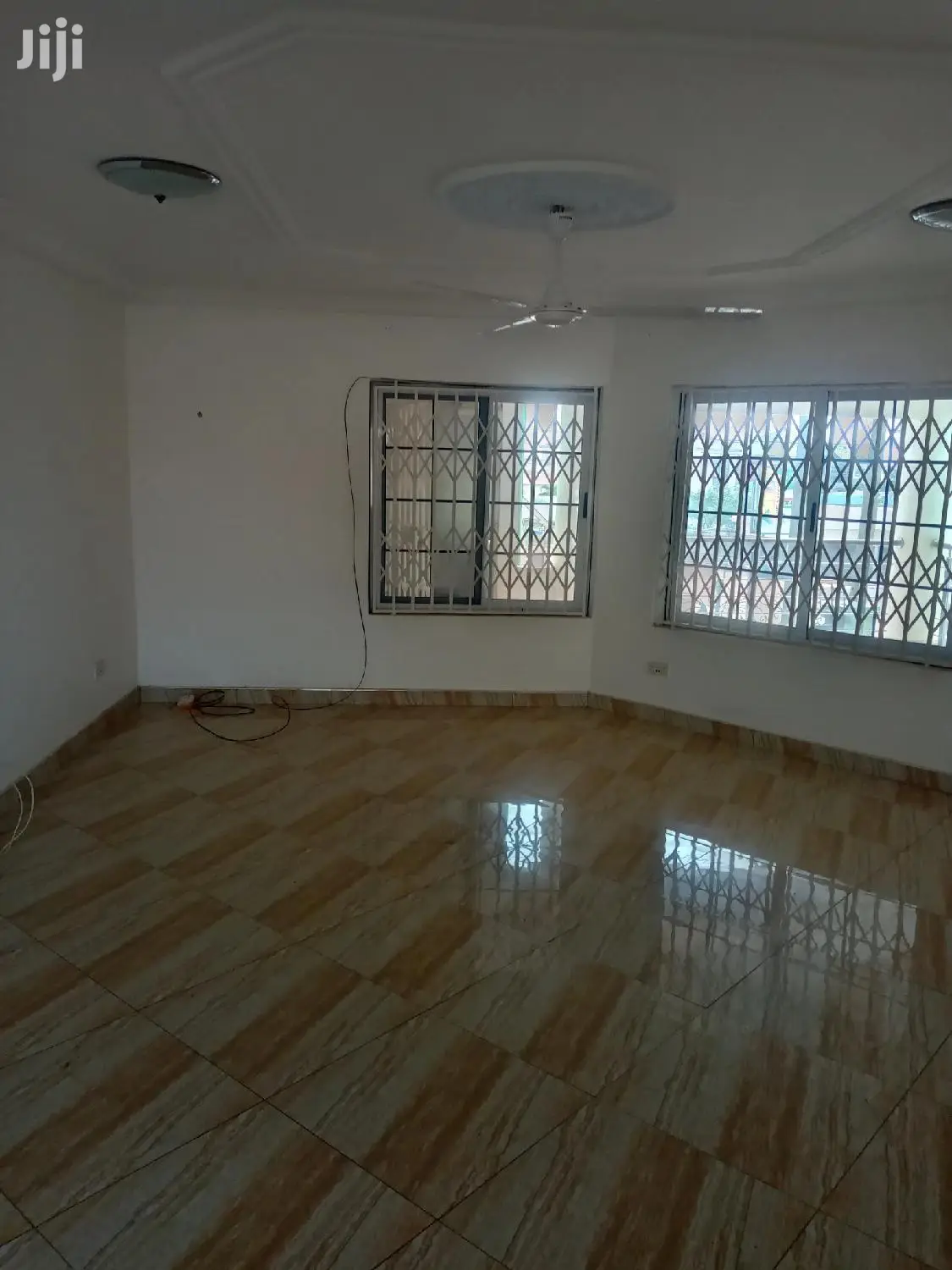 2bdrm Mansion in Control, Dansoman for rent