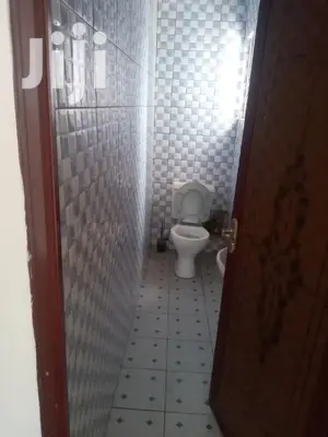2bdrm Mansion in Control, Dansoman for rent