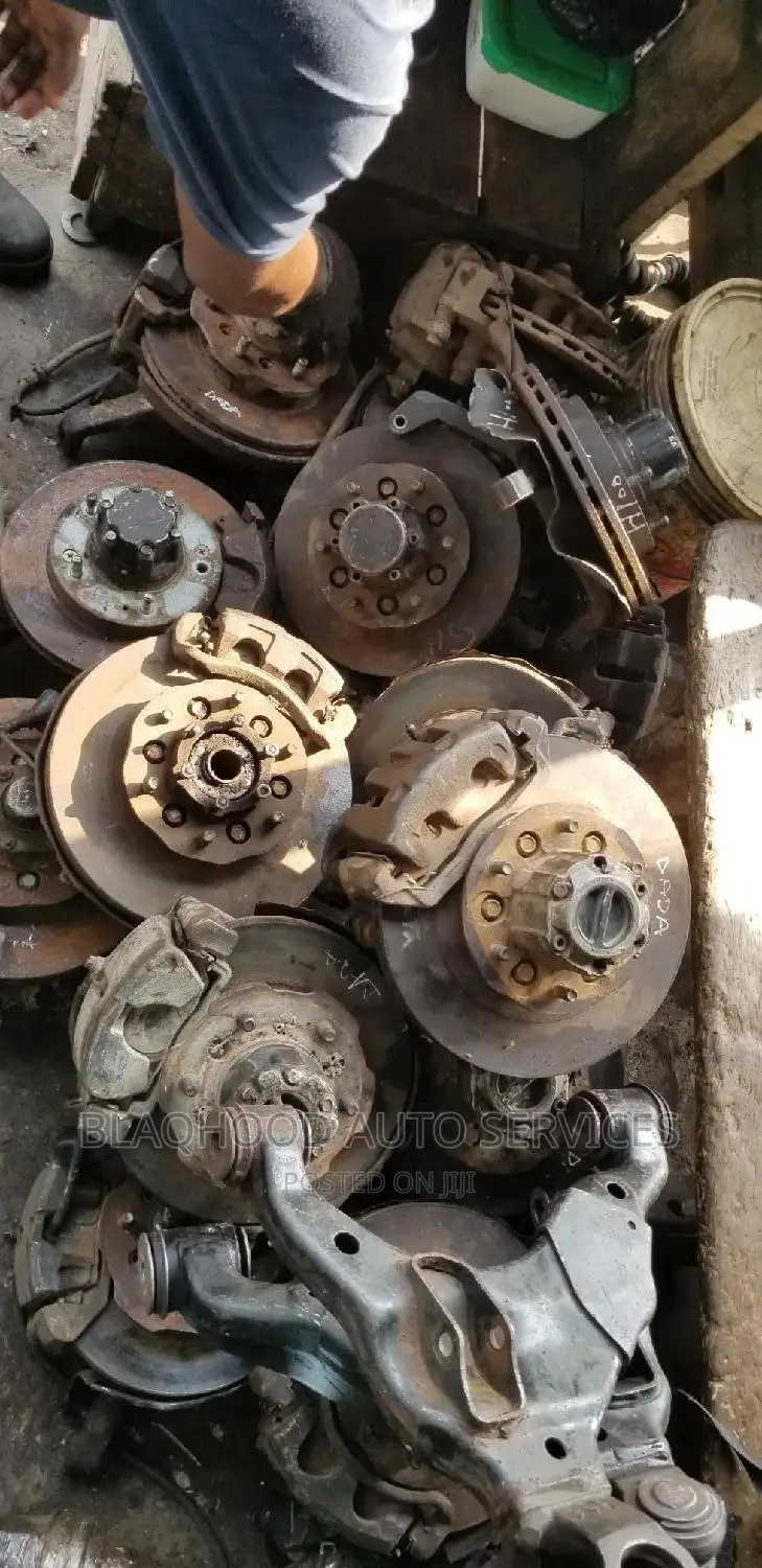 Nissan 4 Wheel Drive Front Hubs Pair Available