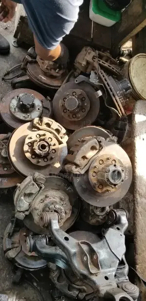Nissan 4 Wheel Drive Front Hubs Pair Available