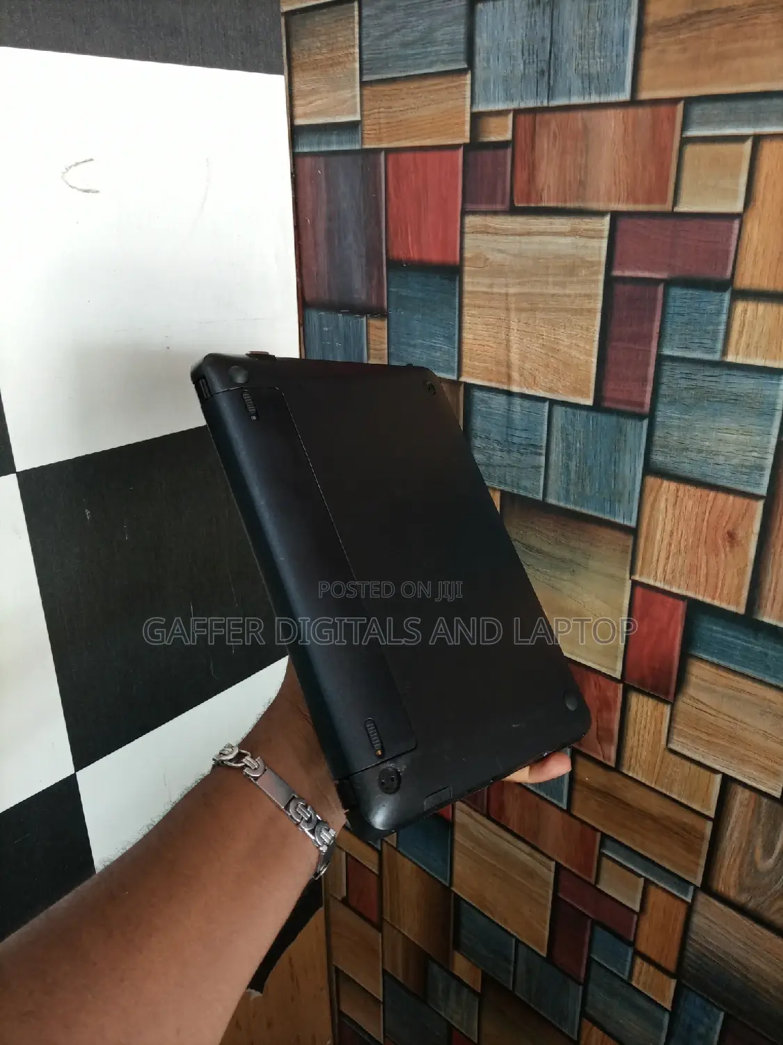 New Laptop HP Mini 1011 2GB Intel Atom HDD 128GB