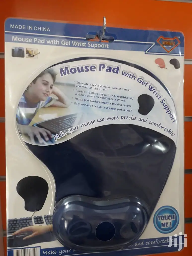 Mouse Pad With Gel Wrist Support