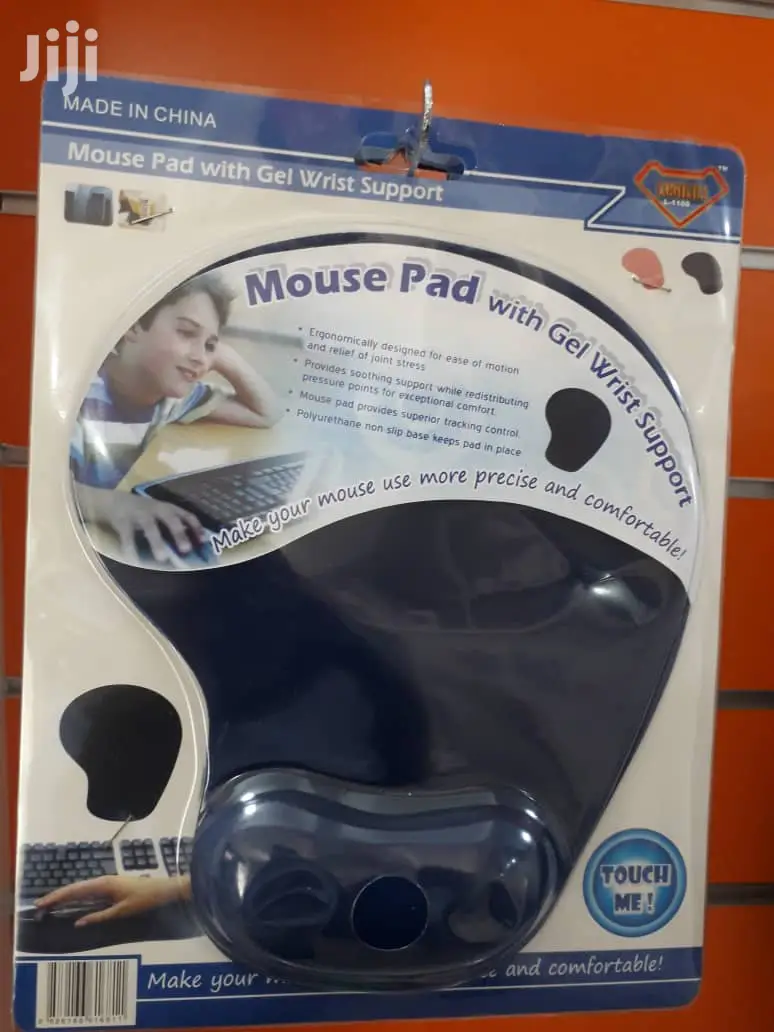 Mouse Pad With Gel Wrist Support