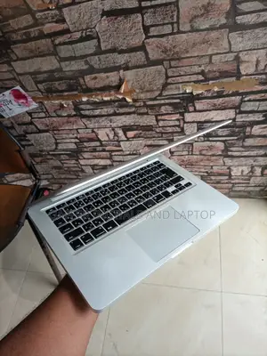 New Laptop Apple MacBook 2012 4GB Intel Core I5 HDD 500GB