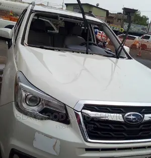 Windscreens Replacements and Instillation Available