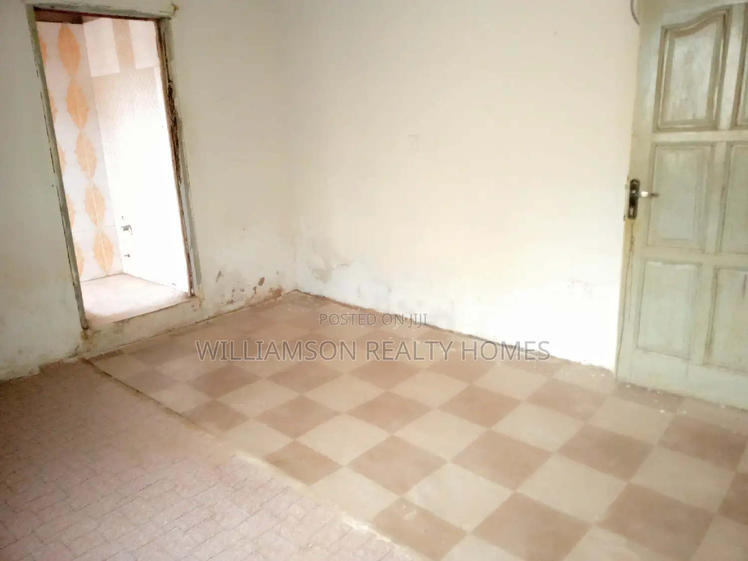 1bdrm Apartment in Community 18 Estate for rent