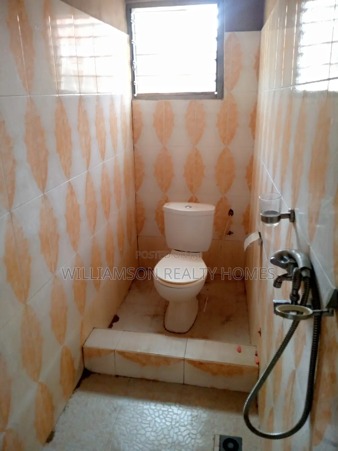 1bdrm Apartment in Community 18 Estate for rent