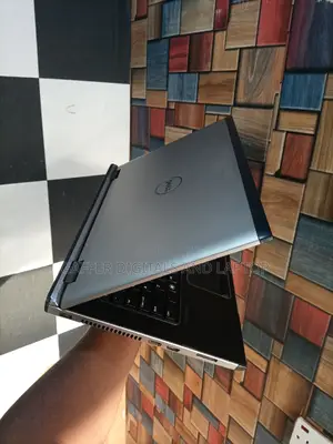 Laptop Dell Vostro 1440 4GB Intel Core I5 HDD 256GB