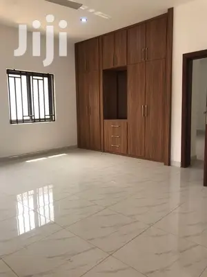 4bedroom Twon House Rent