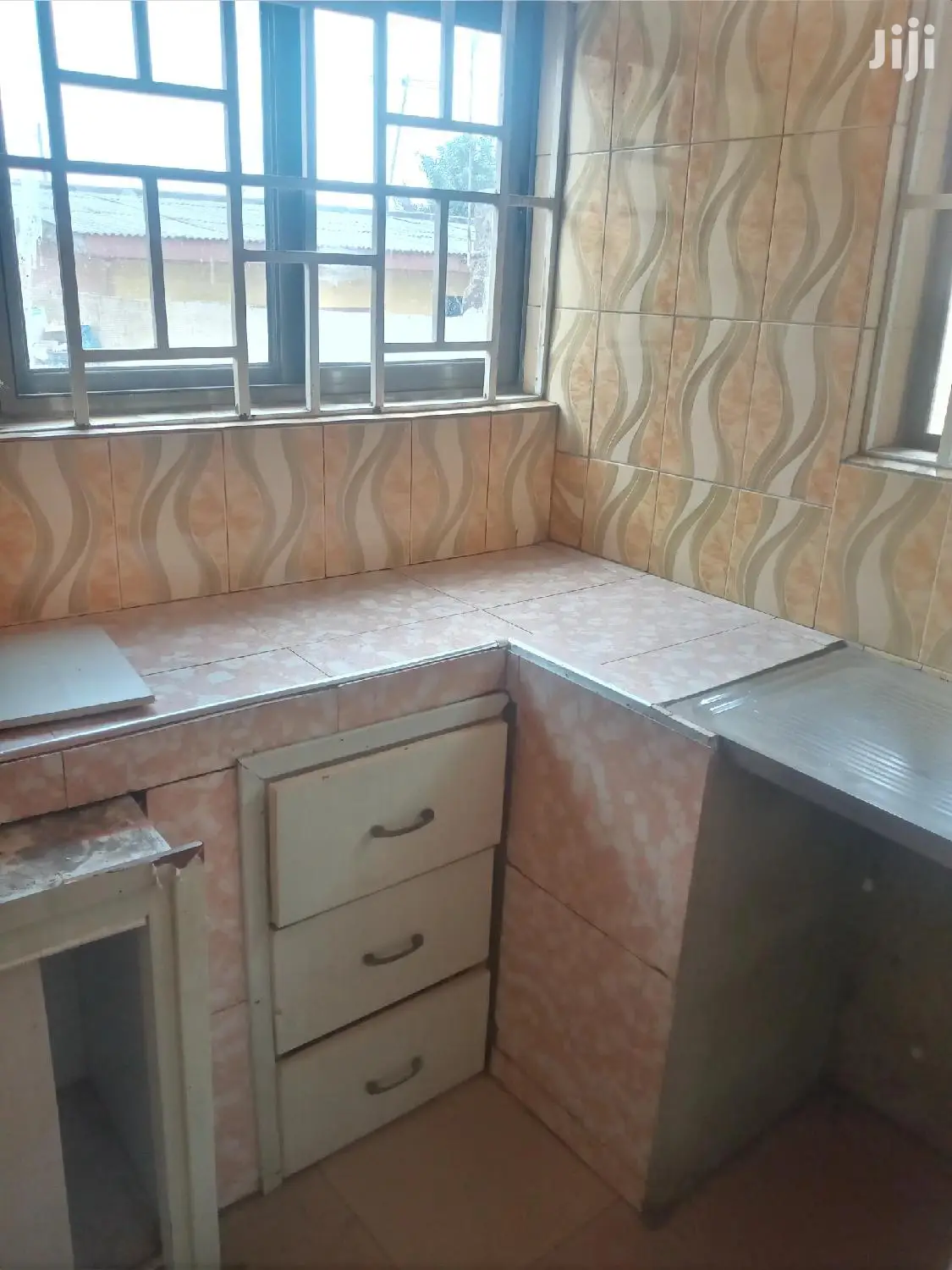 Awesome Chamber and Hall S/C Dansoman