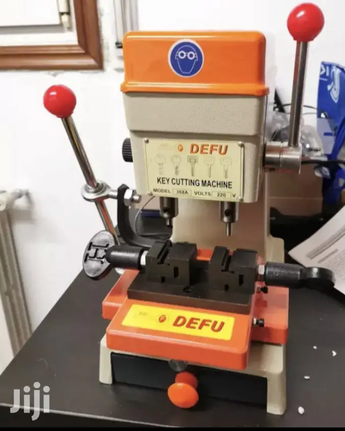 Key Cutting Machine