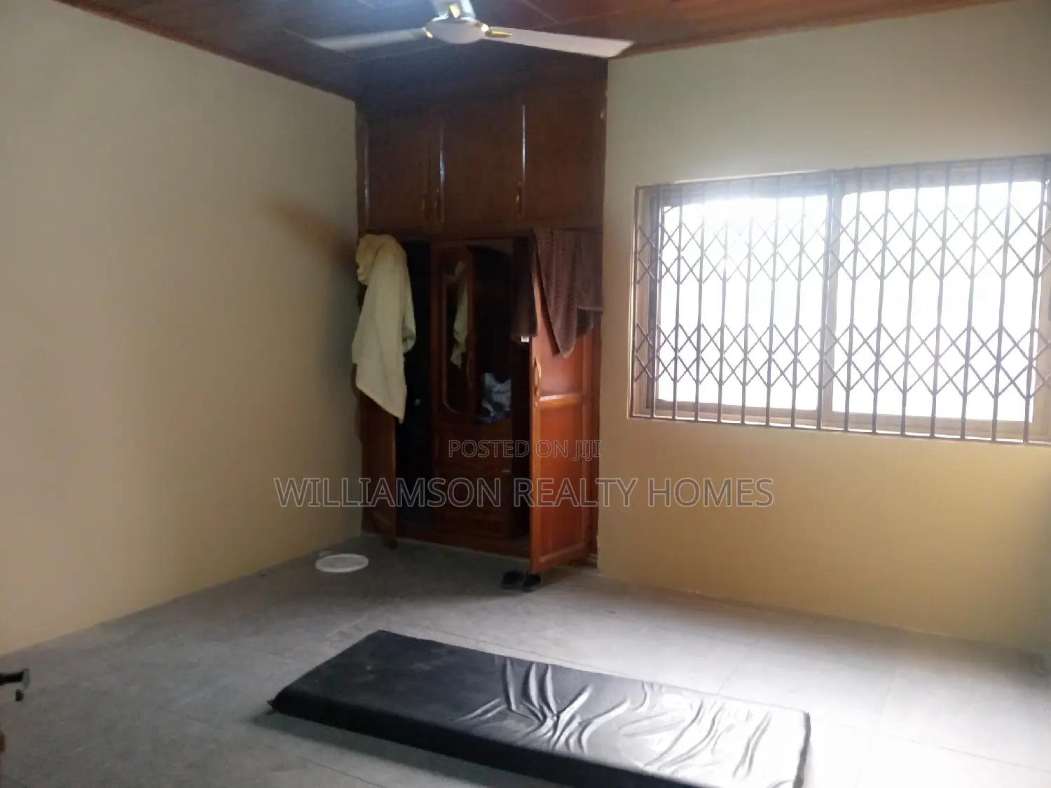 6bdrm House in Hfc Estate, Spintex for rent