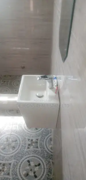 2bdrm Duplex in De-Icons Real Estate, Awutu Senya East Municipal
