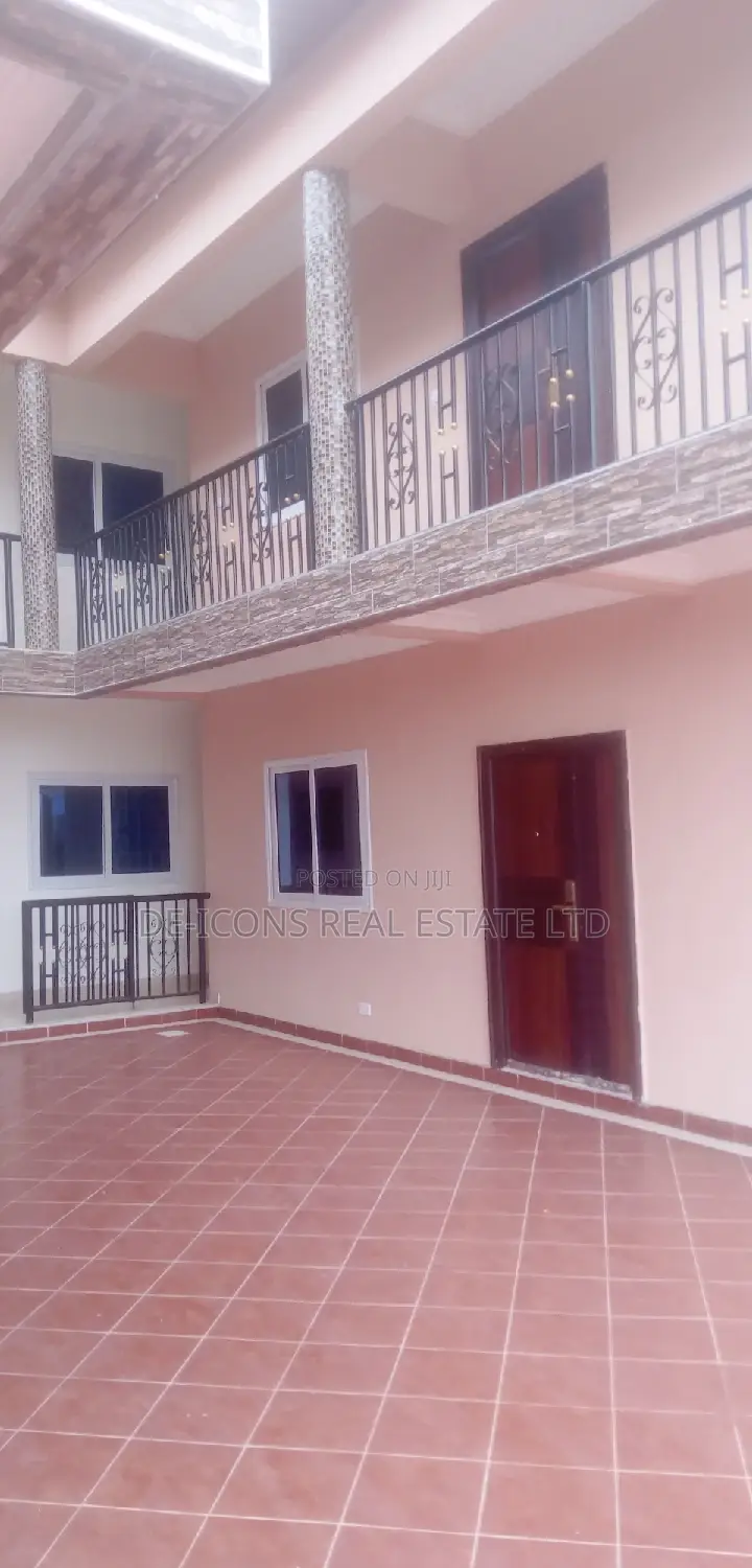 2bdrm Duplex in De-Icons Real Estate, Awutu Senya East Municipal