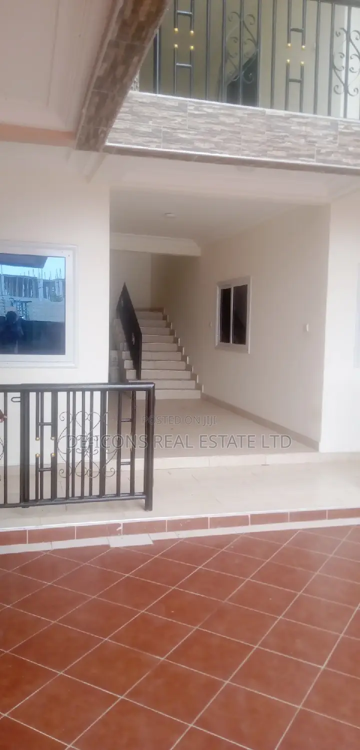 2bdrm Duplex in De-Icons Real Estate, Awutu Senya East Municipal