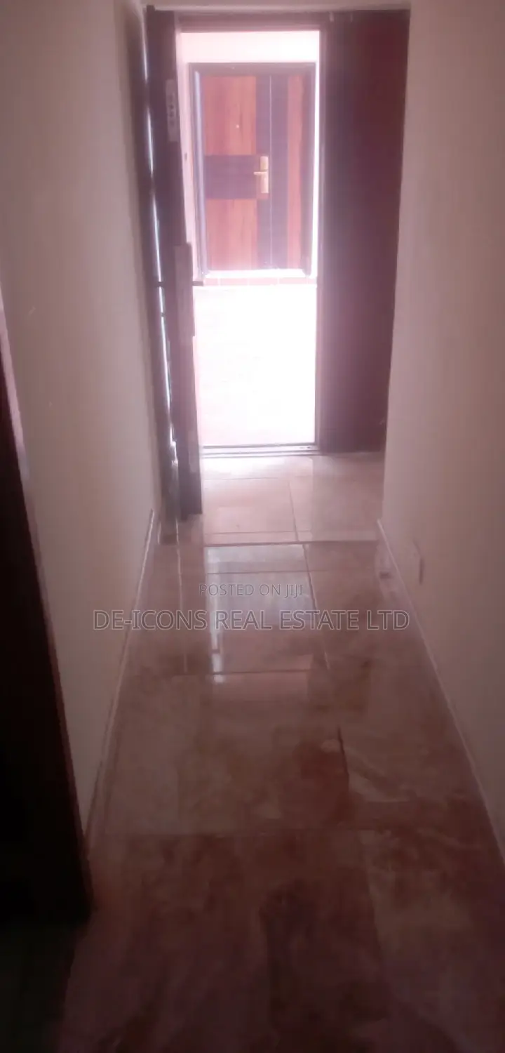 2bdrm Duplex in De-Icons Real Estate, Awutu Senya East Municipal