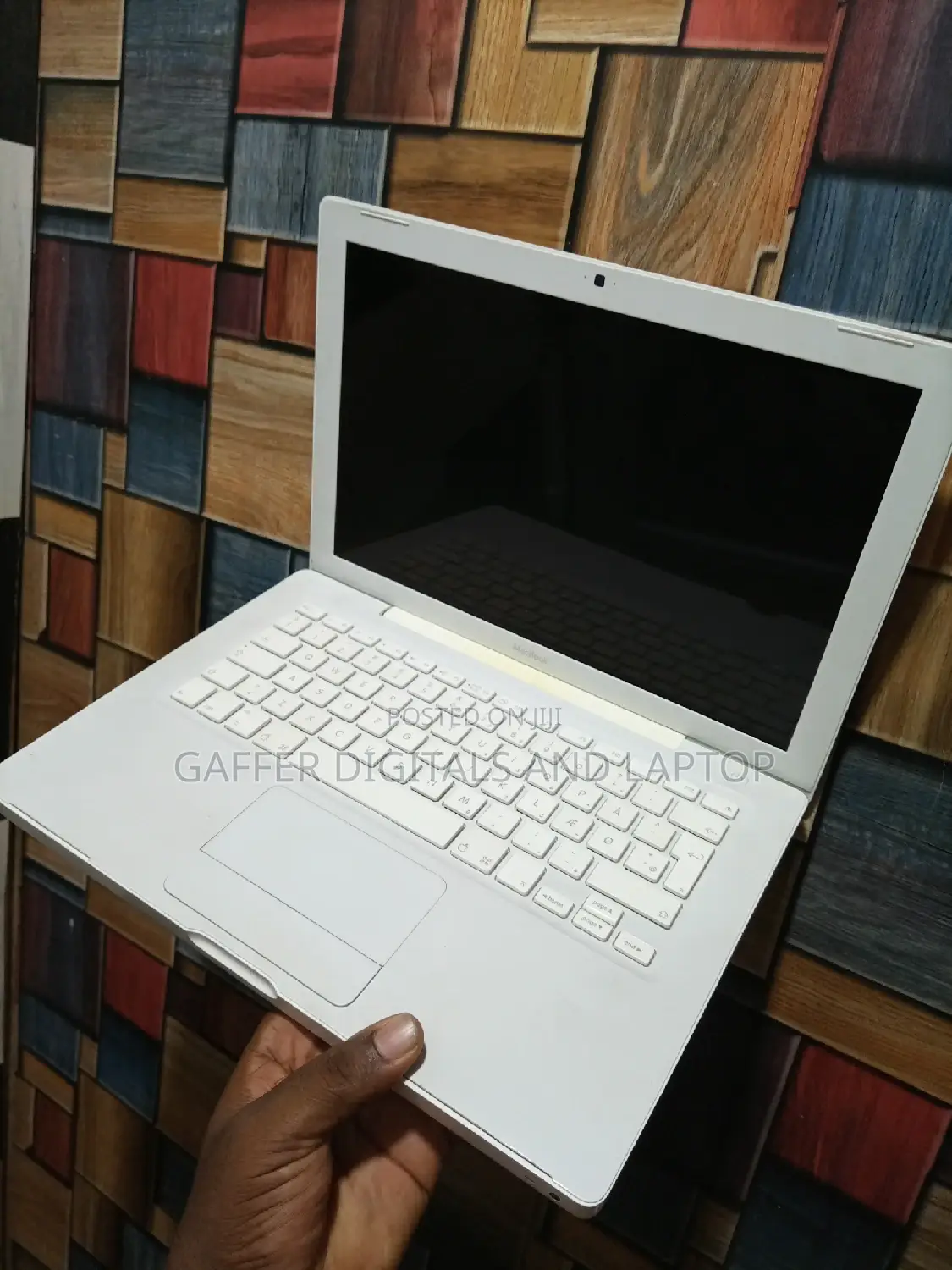 New Laptop Apple MacBook 2009 4GB Intel Core 2 Duo HDD 128GB