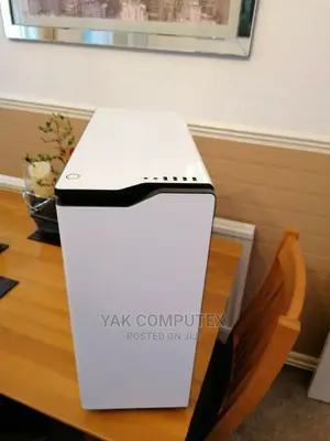 New Desktop Computer MSI Aegis 3 8th 8GB Intel Core I7 SSD 140GB