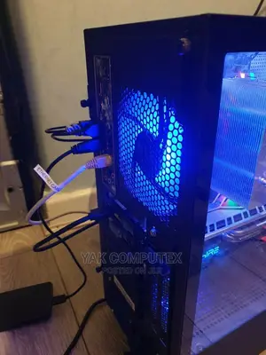 New Desktop Computer MSI AG240 2PE 8GB AMD Ryzen SSD 256GB