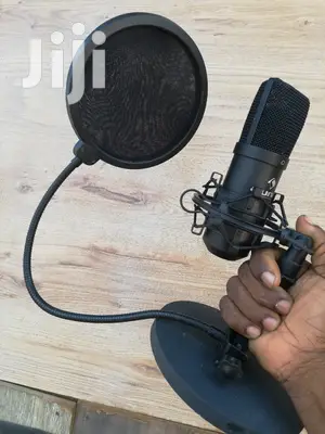 USB Mic /Auna Multimedia /For Studio and Podcastlng