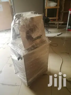 Sugar Cane Juice Extractor/ Crusher