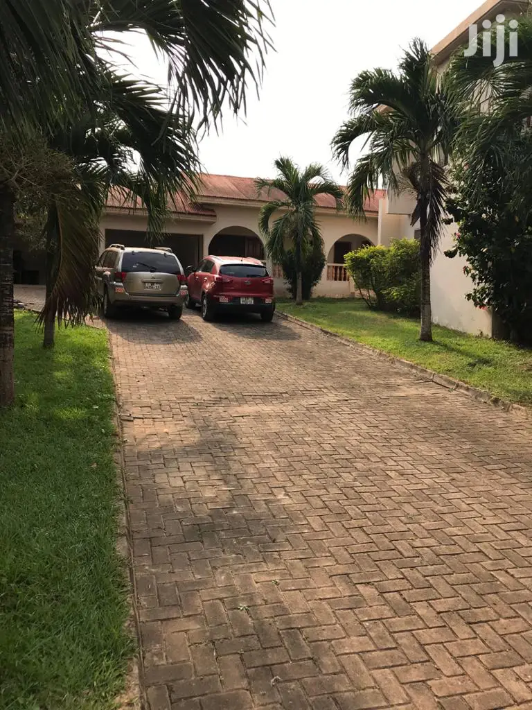 4bdrm House in Bronko Housing, Ekumfi for rent